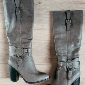Luxe Silver Zip Up Heeled Boots